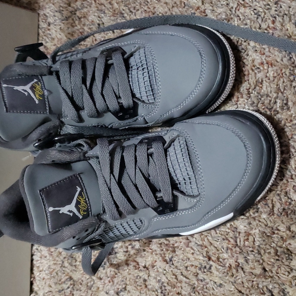 Size 5y Jordan retro 5